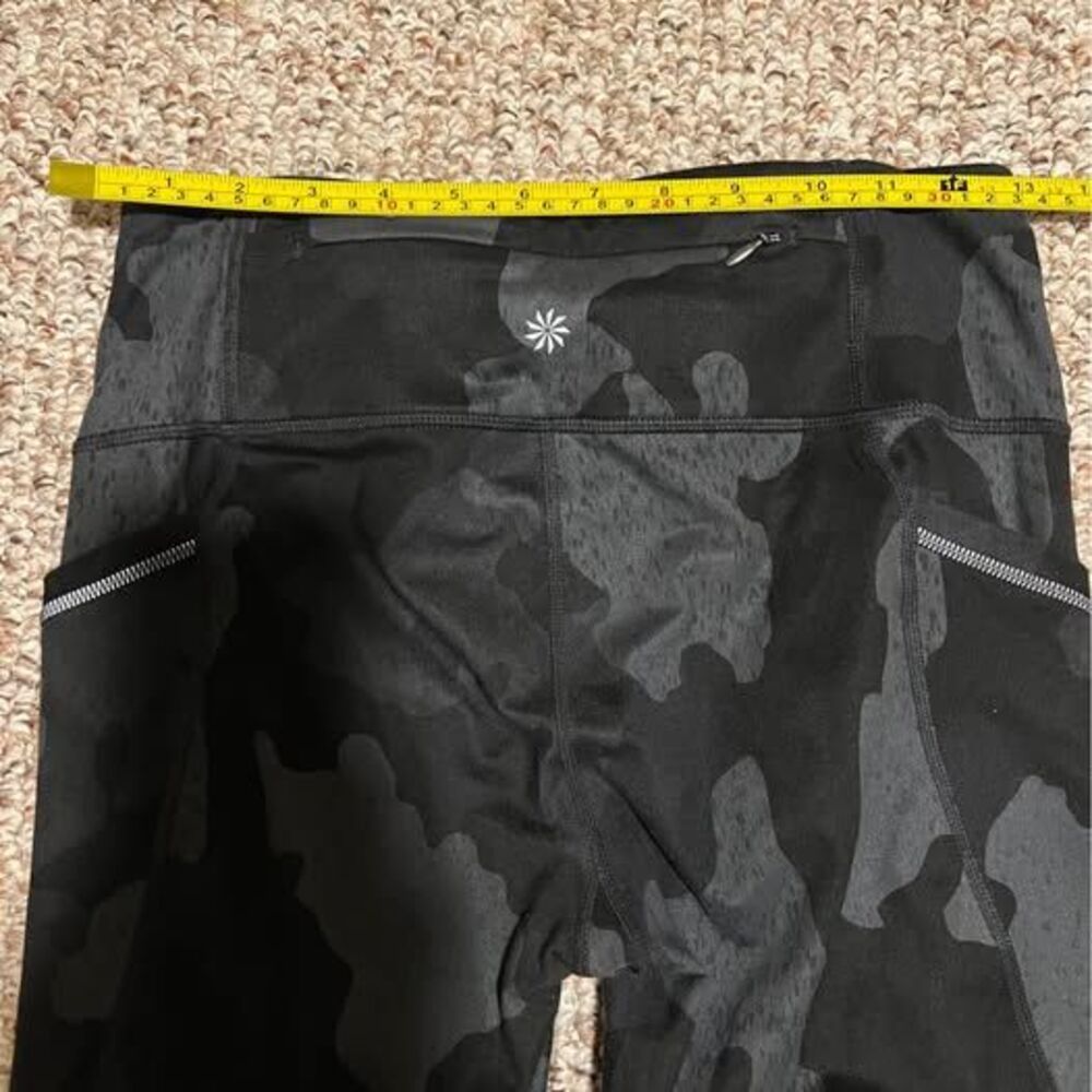 Athleta Camo Leggings S Capri